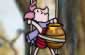 Piglet bal topluyor